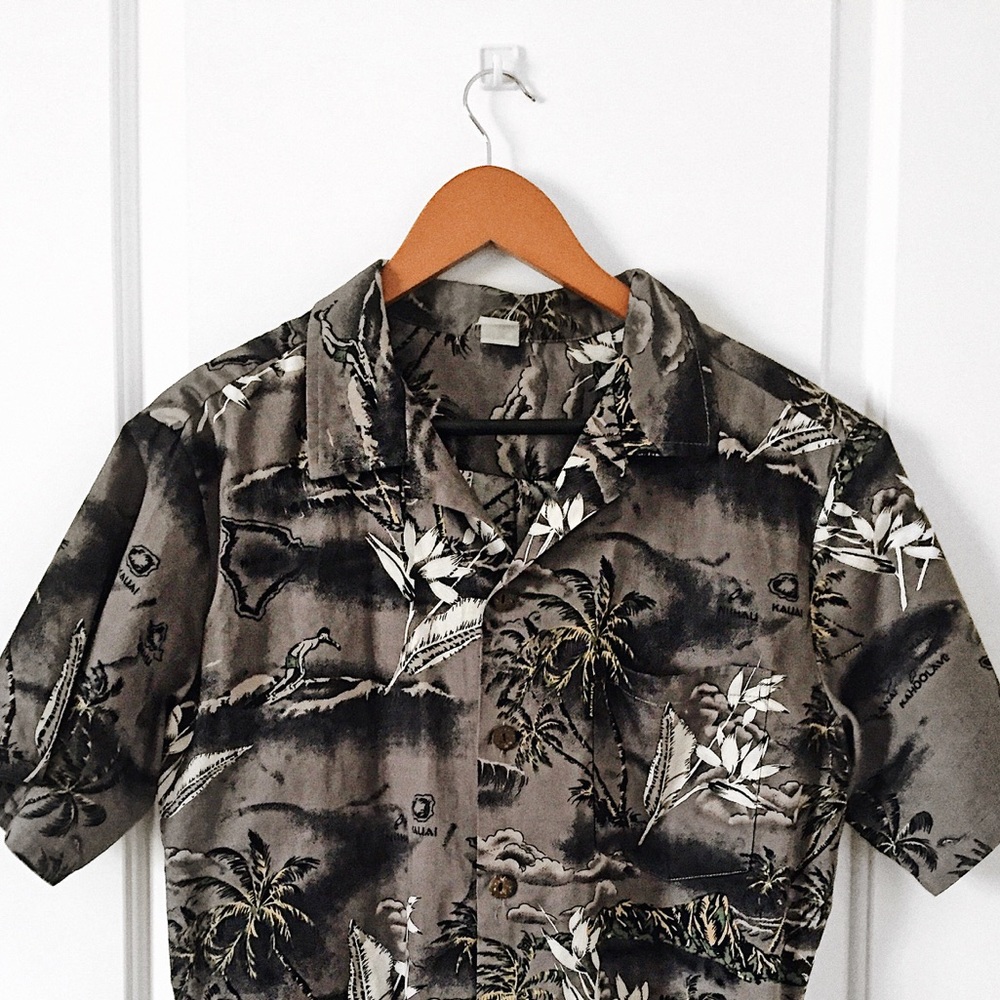 BOHO HAWAIIAN BUTTON DOWN SUPER COOL HIP MODERN